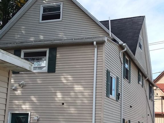 3rd image of 1000 N Main St