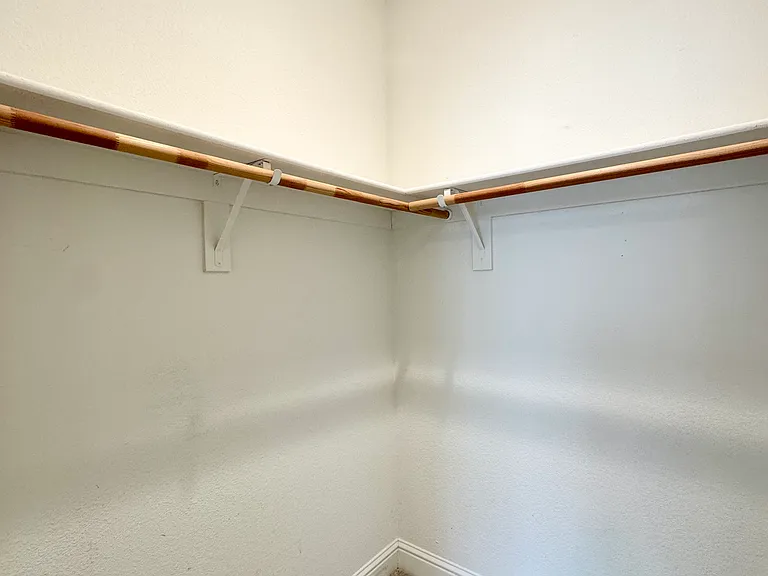 2179 Eva St — Photo 17