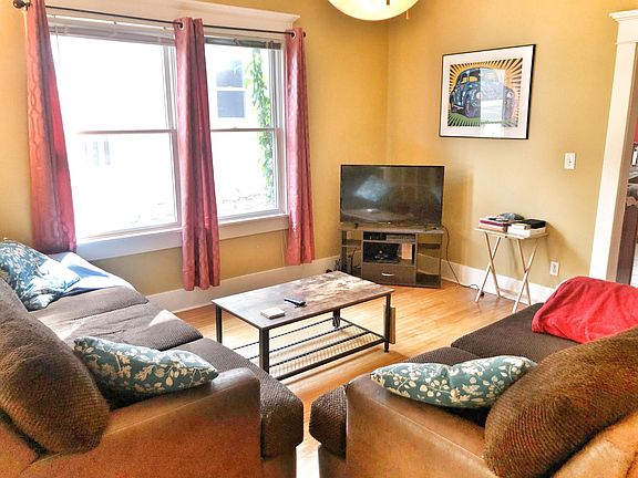 3rd image of 1249 Park St #B