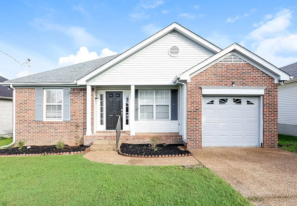 121 Cloverfield Ct