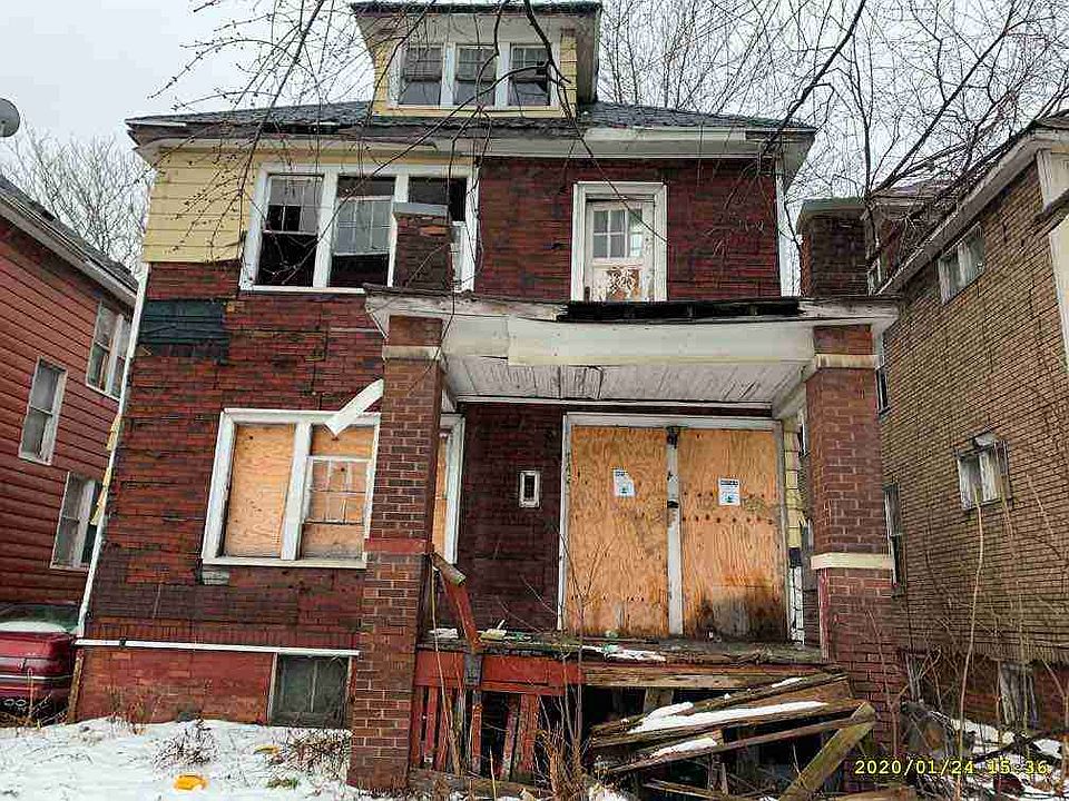 7423 Wykes