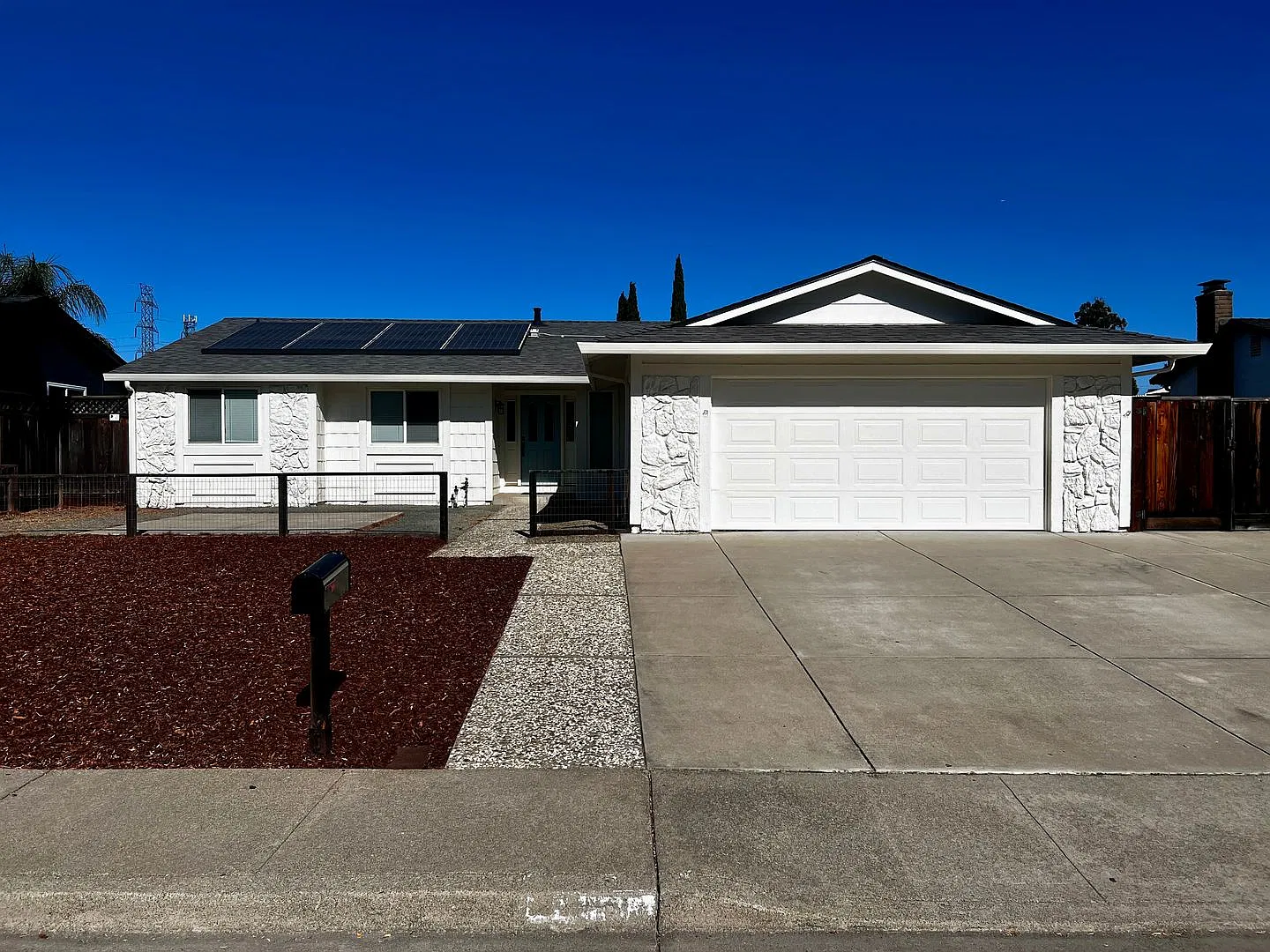 Beautiful Updated Single-Story Home with Solar in San Ramon — Photo 2