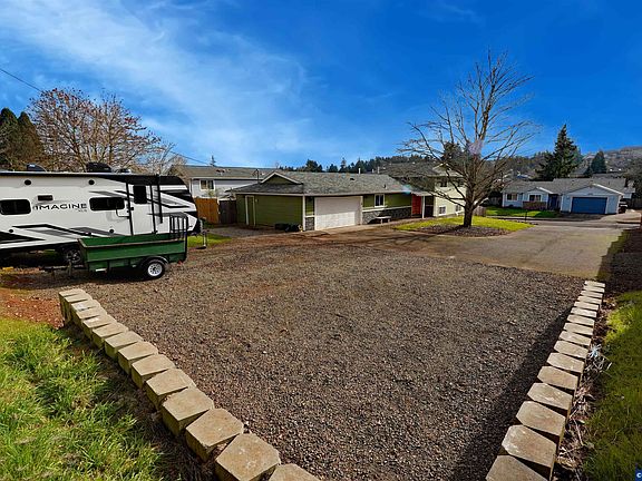 3rd image of 2305 Mosswood Ct S