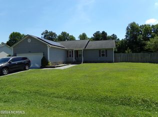 102 Beaver Creek Ct, Jacksonville, NC 28540