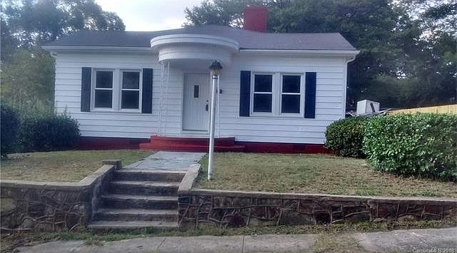 1st image of 810 W Walnut Ave