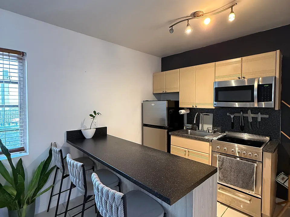 601 Michigan Ave #3A