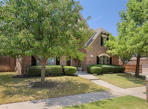 3rd image of 7905 Forest Hills Ct