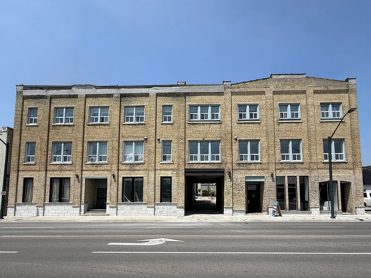 Building Photo - 88 York St