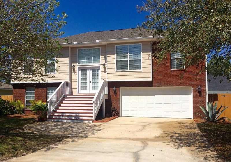 1st image of 261 Long Lake Dr