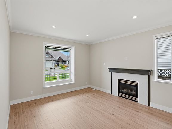 4th image of 2844 Shuttle St
