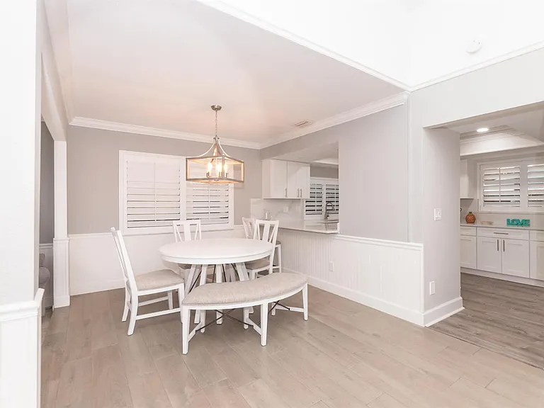 4041 NE Breakwater Dr — Photo 5