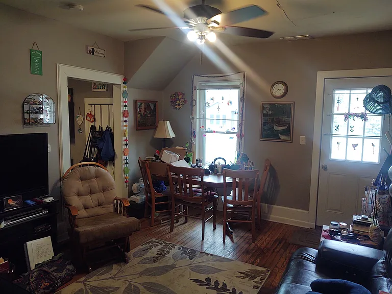 609 E Water St #W — Photo 2