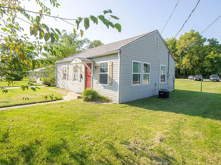 1507 W Worley St — Photo 26