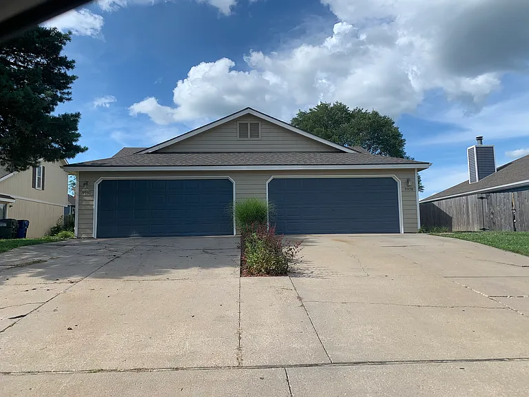 3930 Overland Dr — Photo 1