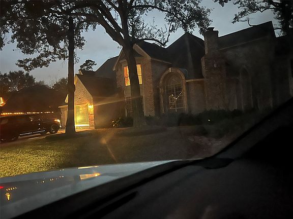 2nd image of 49 Rolling Links Ct