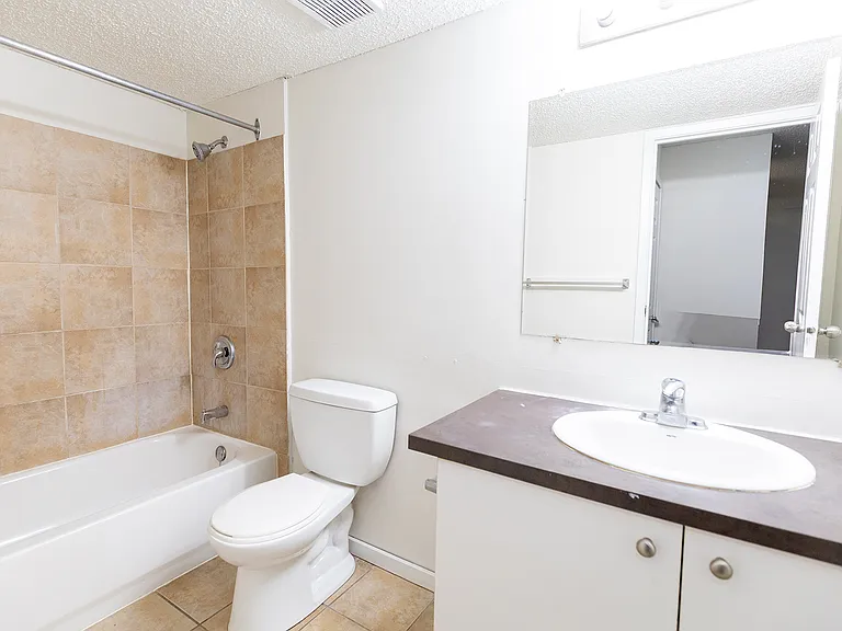 216 Doverglen Cres SE — Photo 18