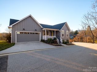 67 Fortune Ln, Brevard, NC 28712