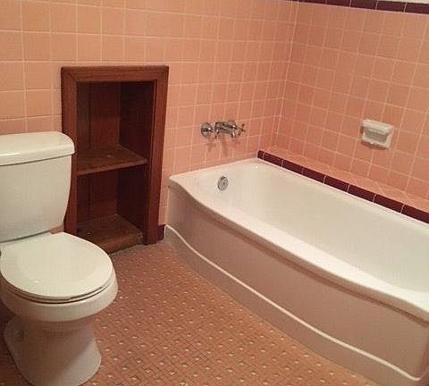 Second floor full bathroom