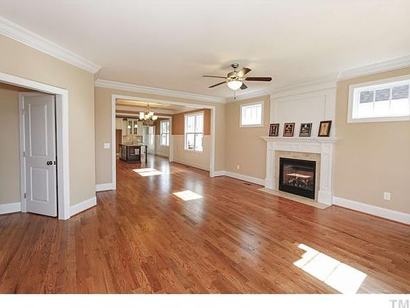 Living Room / Entrance