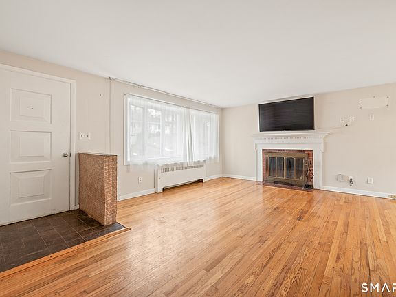 3rd image of 55 Forest Street