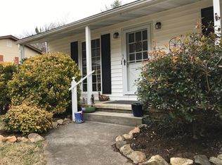 11 Hillview Rd, Asheville, NC 28805