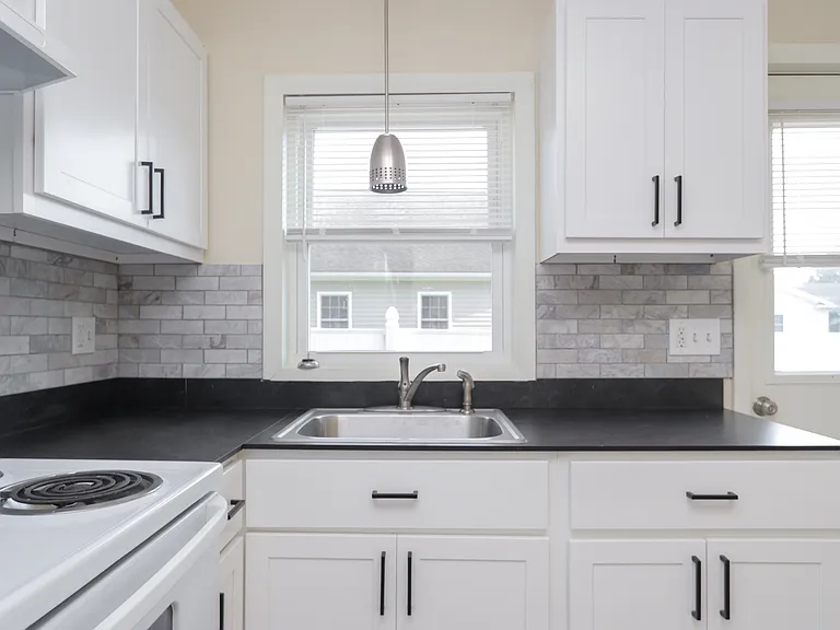 321 Montcalm St #R — Photo 13
