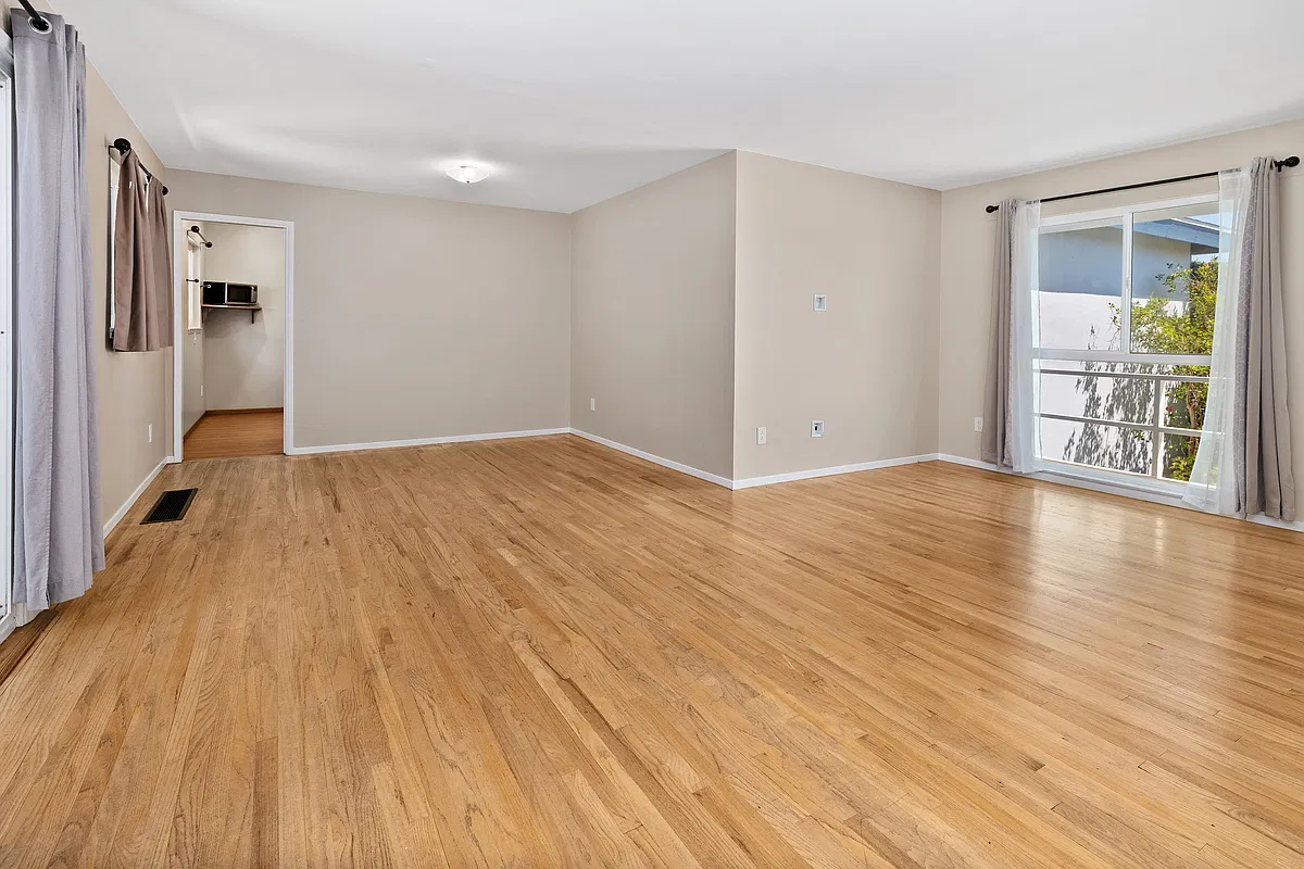 4 bed, 1417 sqft, $3,600 — Photo 3