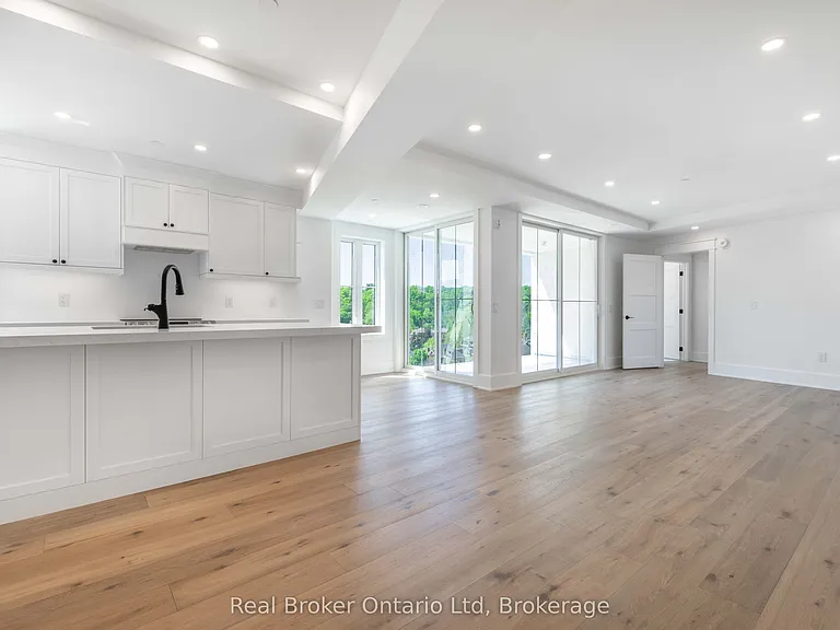 80 9th St E #701 — Photo 9