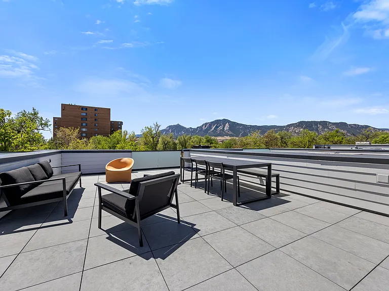 2457 Walnut St — Photo 36