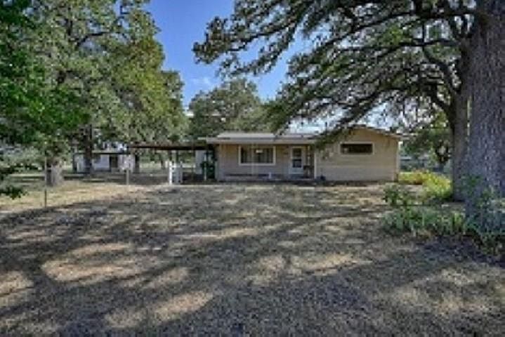1st image of 905 Roosevelt Dr