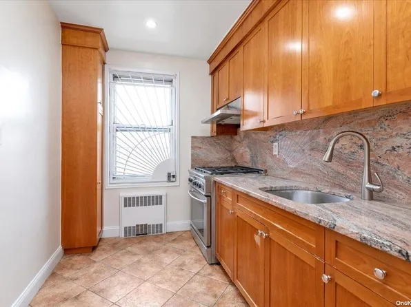 26-21 Union Street #6C, Flushing, NY 11354