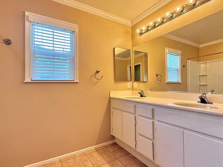 1452 Trouville Ln — Photo 32