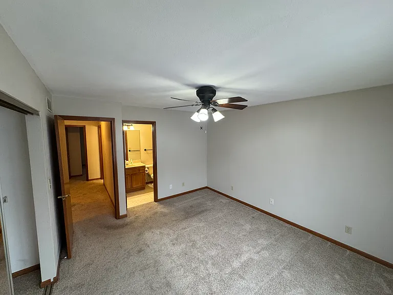 3054 Cascade Dr — Photo 5