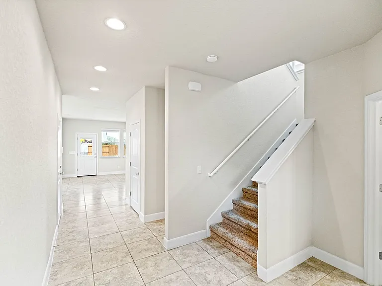 12815 Waterlily Way — Photo 4