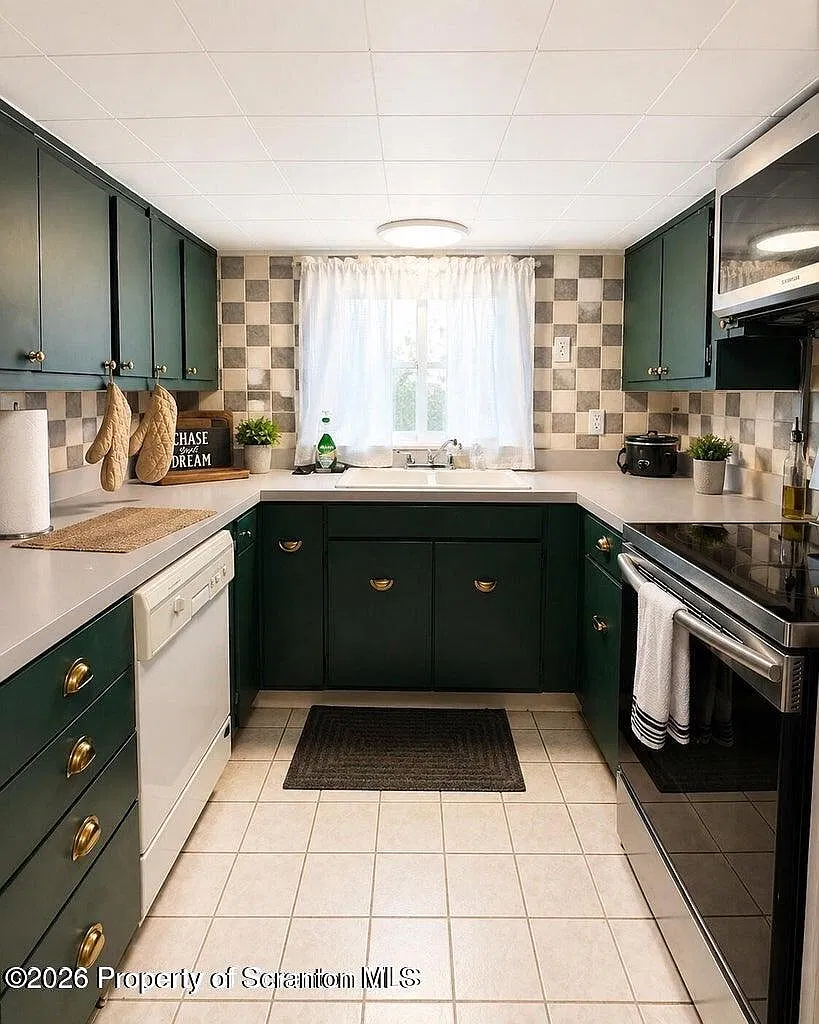 2 bed, 1.0 bath, 1015 sqft, $1,650 — Photo 3