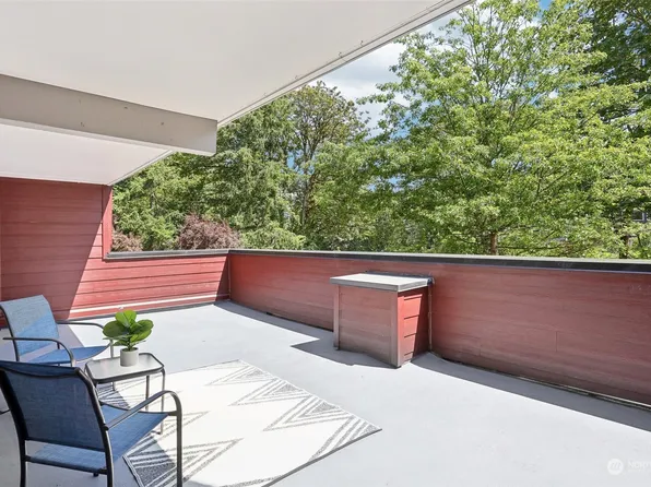 15917 Waynita Way NE #E101, Bothell, WA 98011