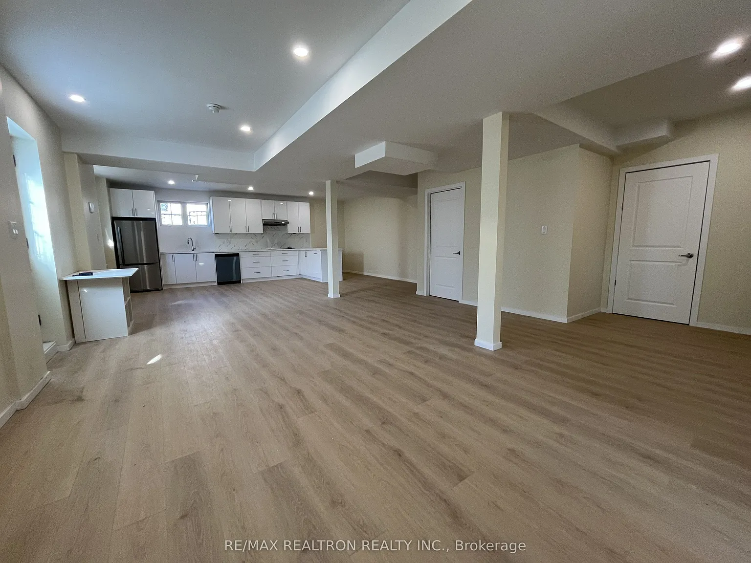 2 bed, $2,350 — Photo 2