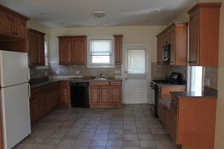 (Undisclosed Address) Photo 1