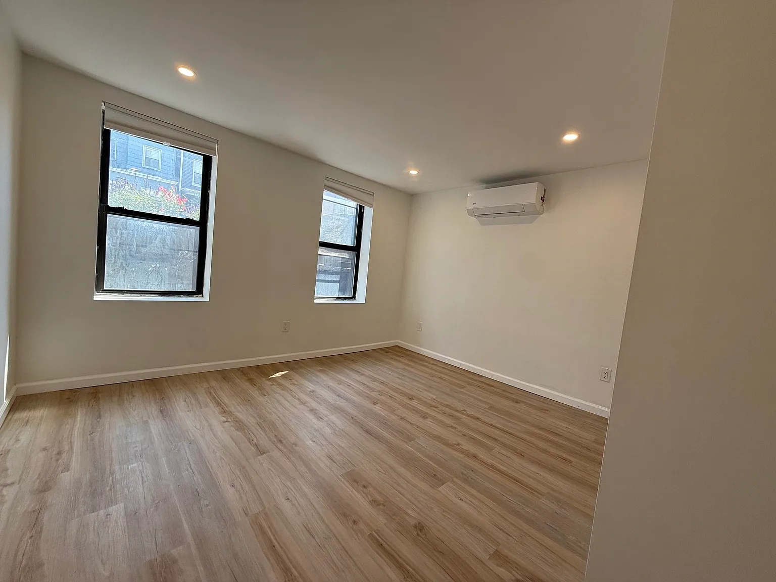 2 bed, 2.0 bath, $3,350 — Photo 2