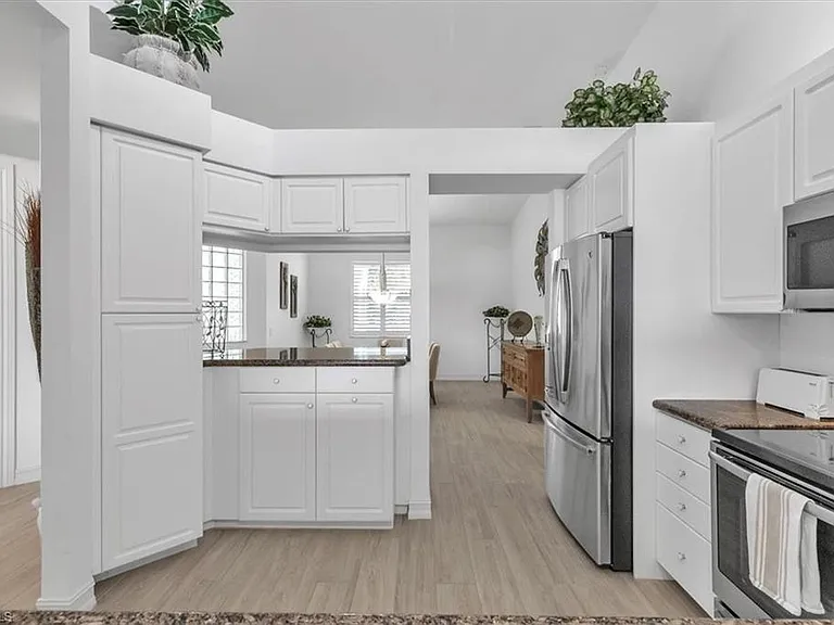 Bentwater Cir — Photo 9
