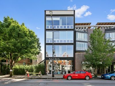 1921 N Damen Ave #1, Chicago, IL, 60647