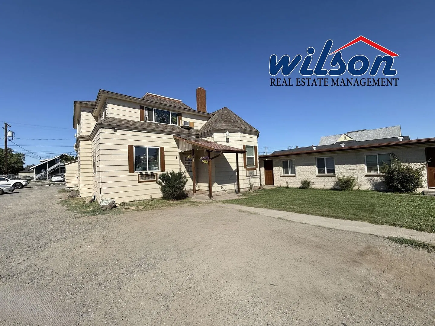 210 S Naches Ave — Photo 1