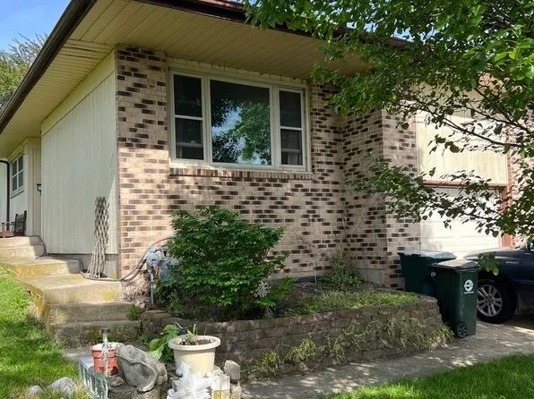 410 N River St, Batavia, IL 60510