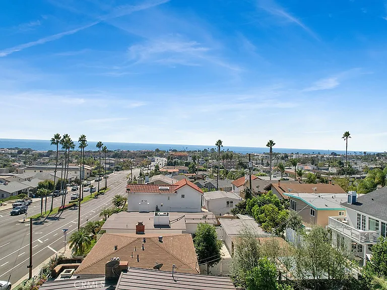 33841 Golden Lantern St — Photo 37