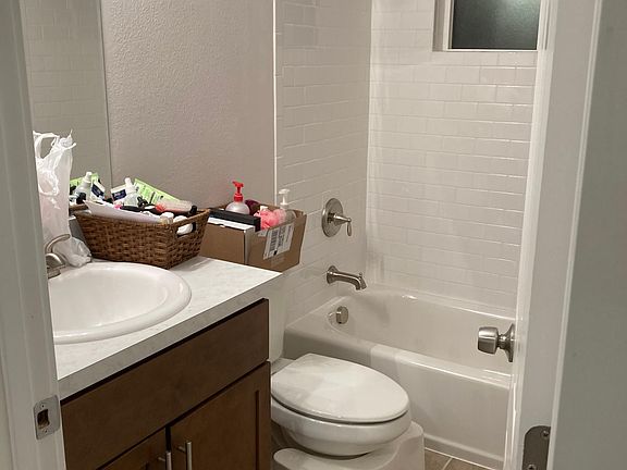 4th image of 283 Cherry Hill Dr