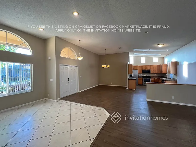 10347 NW 50th Ct — Photo 3