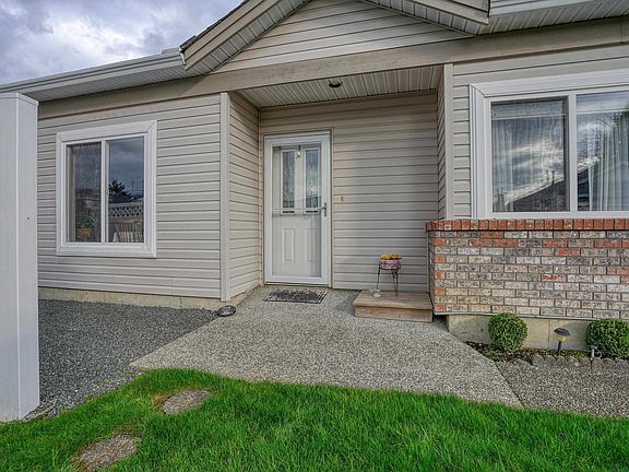 3rd image of 8485 Young Rd #213