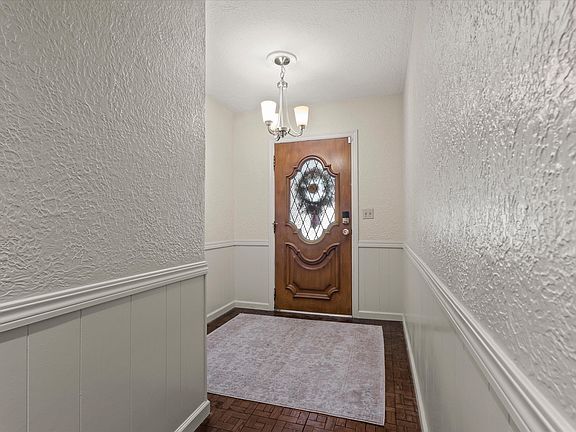 5th image of 607 N 18th St