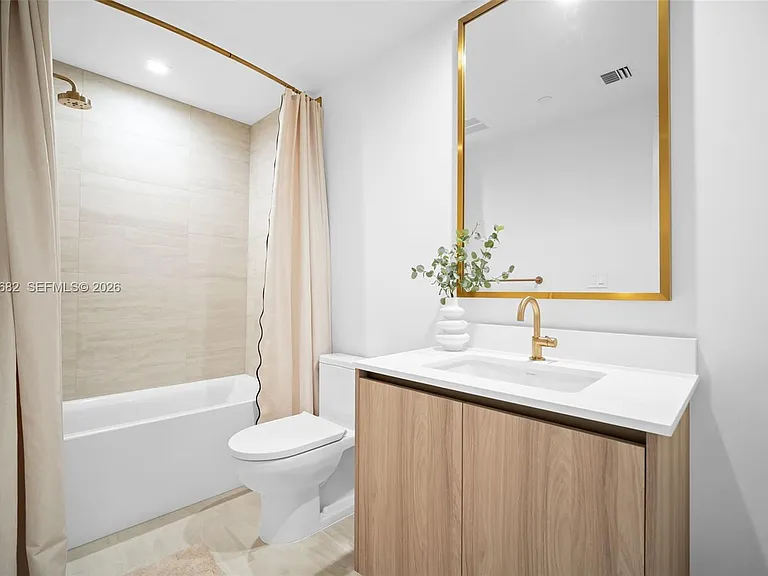77 SE 5th St #2313 — Photo 12