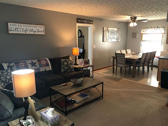 Living Room/Dining Room